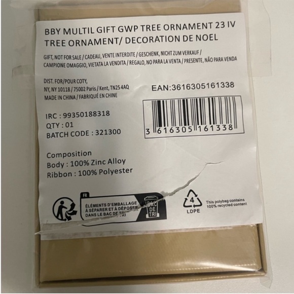 Burberry beauty gift charms set - Picture 9 of 10